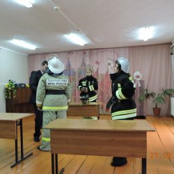 В г.Усмань прошел районный конкурс-соревнование среди дружин «Юный пожарный»
